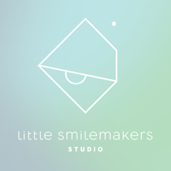 Little_smilemakers_studio_logo_-_vogelbek_gradient_rainbow_zoom_spoonflower_profile_copy_preview